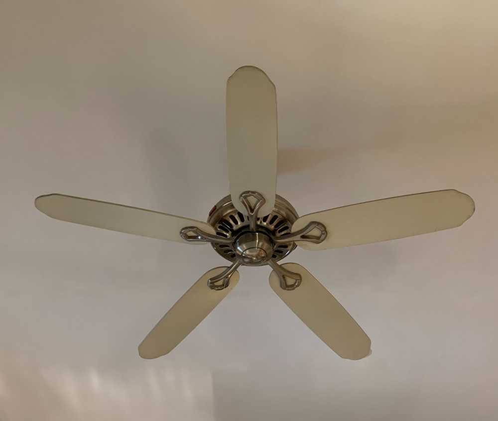 What Direction Should I Run My Ceiling Fan?