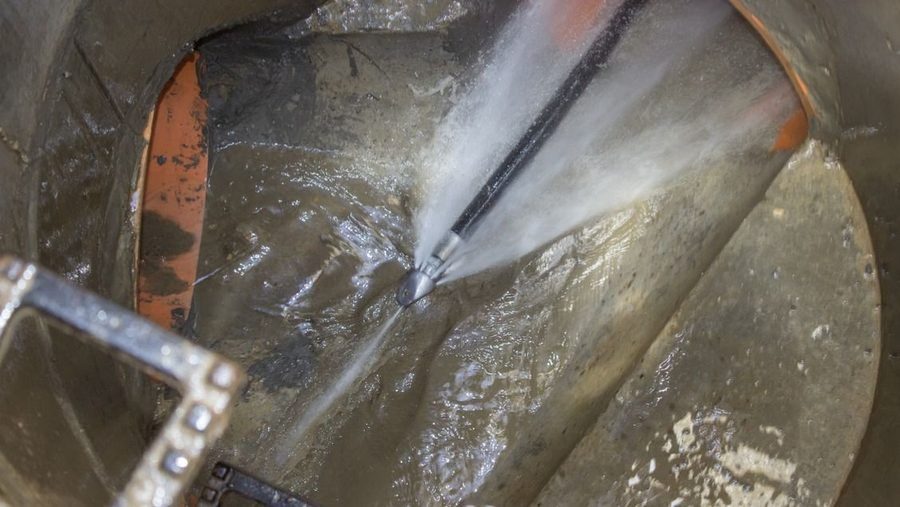Hydro jetting a drain